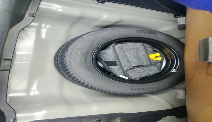 2024 Hyundai Verna SX(O) 1.5 MPI IVT , Petrol, Automatic, 15,938 km, tyre