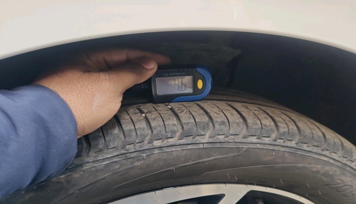 2022 Volkswagen VIRTUS TOPLINE TSI 1.0 MT, Petrol, Manual, 14,257 km, tyre