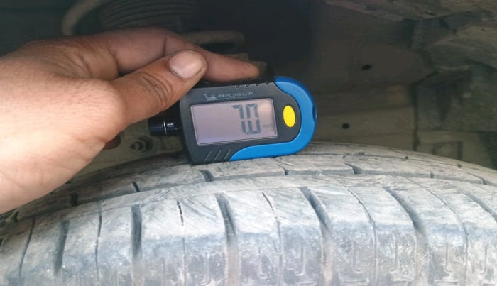 2013 Maruti Swift Dzire VXI, Petrol, Manual, 1,57,157 km, tyre