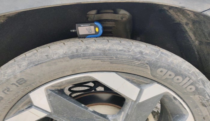 2024 Hyundai ALCAZAR  SIGNATURE (O) DCT 1.5 PETROL 6STR, Petrol, Automatic, 29,414 km, tyre