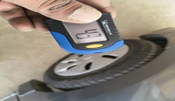 2018 Maruti Celerio ZXI, Petrol, Manual, 99,189 km, tyre