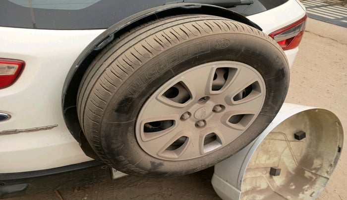 2017 Ford Ecosport TREND 1.5L PETROL, Petrol, Manual, 93,061 km, tyre