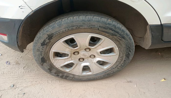 2017 Ford Ecosport TREND 1.5L PETROL, Petrol, Manual, 93,061 km, tyre