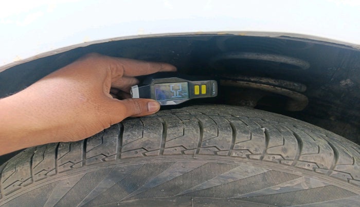 2011 Maruti Ritz ZXI, Petrol, Manual, 83,923 km, tyre