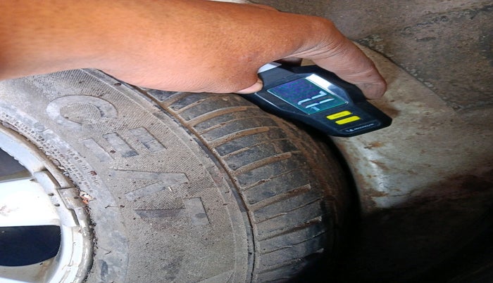 2011 Maruti Ritz ZXI, Petrol, Manual, 83,923 km, tyre