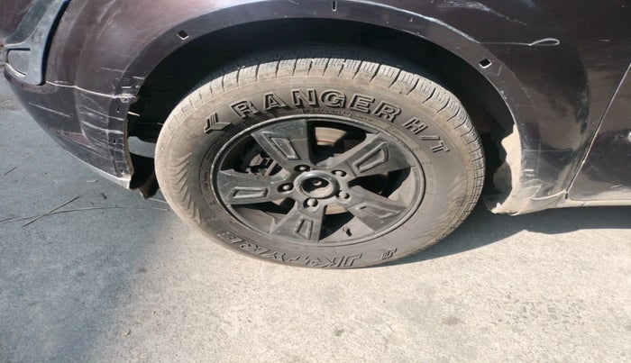 2015 Mahindra XUV500 W10, Diesel, Manual, 1,48,133 km, tyre