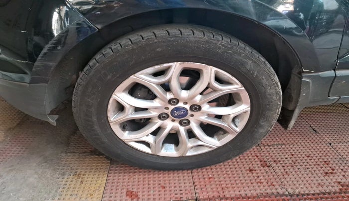 2014 Ford Ecosport TITANIUM 1.5L PETROL, Petrol, Manual, 1,16,114 km, tyre