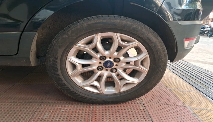 2014 Ford Ecosport TITANIUM 1.5L PETROL, Petrol, Manual, 1,16,114 km, tyre