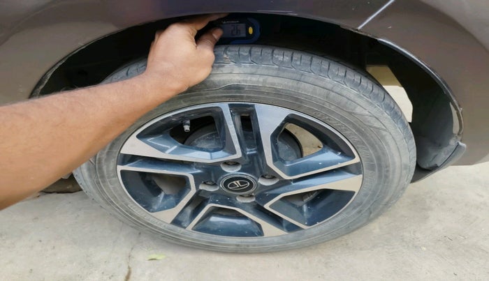 2018 Tata TIGOR XZ PETROL, Petrol, Manual, 63,634 km, tyre