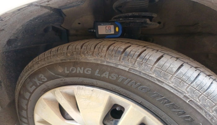 2013 Maruti Swift VXI, Petrol, Manual, 1,14,494 km, tyre