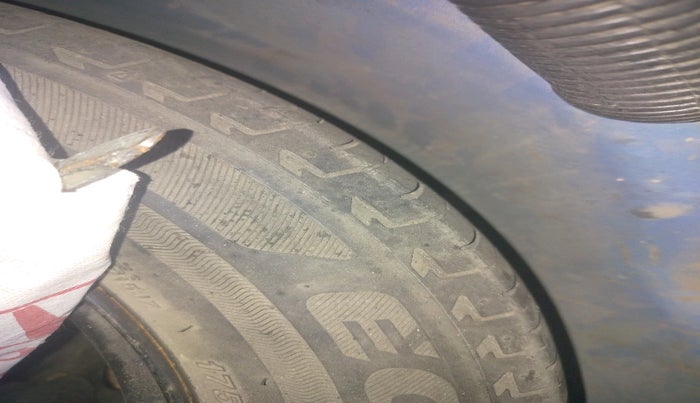 2012 Honda Brio S(O) MT, Petrol, Manual, 1,18,836 km, tyre