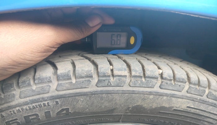 2012 Honda Brio S(O) MT, Petrol, Manual, 1,18,836 km, tyre