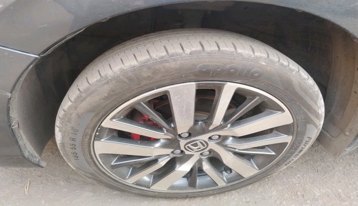 2022 Honda City 1.5L I-VTEC ZX, Petrol, Manual, 32,987 km, tyre