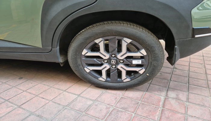 2025 Hyundai EXTER SX(O) 1.2 AMT, Petrol, Automatic, 423 km, tyre