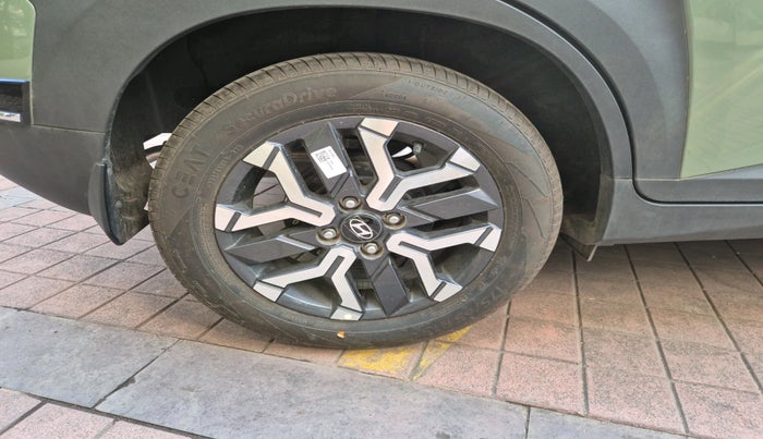 2025 Hyundai EXTER SX(O) 1.2 AMT, Petrol, Automatic, 423 km, tyre