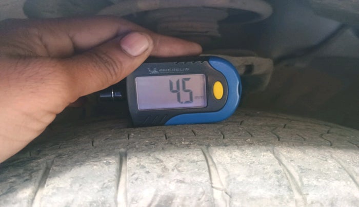 2017 Hyundai Verna 1.6 VTVT SX (O) AT, Petrol, Automatic, 1,57,458 km, tyre