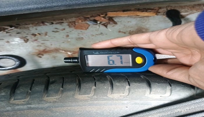 2017 Hyundai Verna 1.6 VTVT SX (O) AT, Petrol, Automatic, 1,57,458 km, tyre