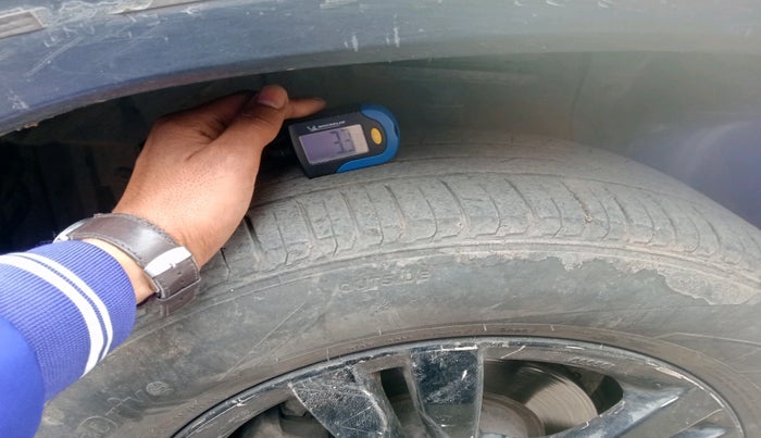 2019 Maruti Vitara Brezza ZDI, Diesel, Manual, 1,60,486 km, tyre