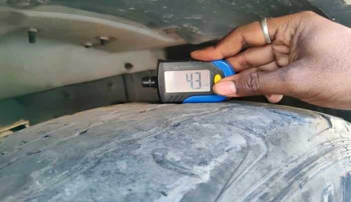 2012 Tata Sumo Grande MK II EX, Diesel, Manual, 19,970 km, tyre