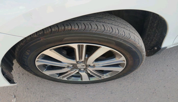 2023 Honda Amaze 1.2L I-VTEC VX CVT, Petrol, Automatic, 31,728 km, tyre