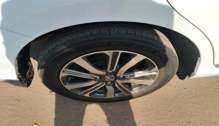 2023 Honda Amaze 1.2L I-VTEC VX CVT, Petrol, Automatic, 31,728 km, tyre