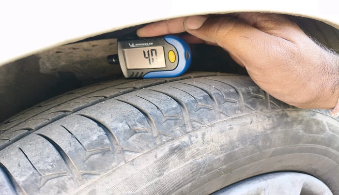 2013 Hyundai i20 MAGNA (O) 1.4 CRDI, Diesel, Manual, 1,51,539 km, tyre