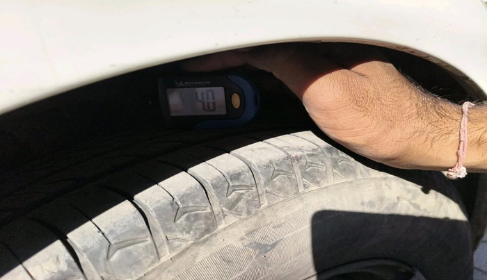 2013 Hyundai i20 MAGNA (O) 1.4 CRDI, Diesel, Manual, 1,51,539 km, tyre