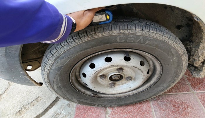 2011 Maruti Alto STD, Petrol, Manual, 1,59,867 km, tyre