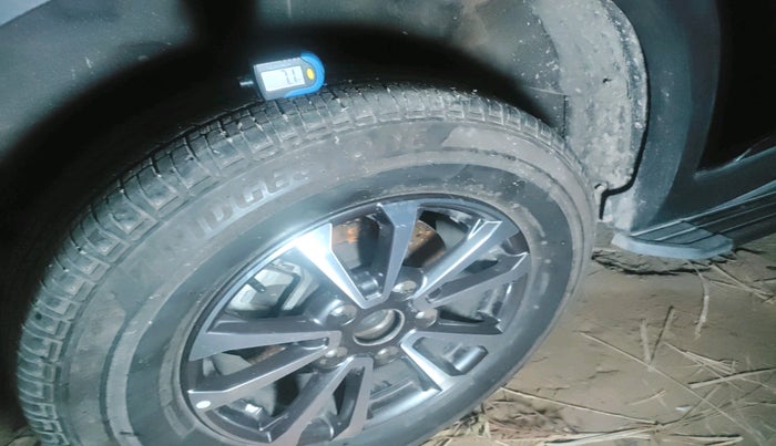 2024 Mahindra SCORPIO-N N Z8 S Petrol AT, Petrol, Automatic, 4,370 km, tyre