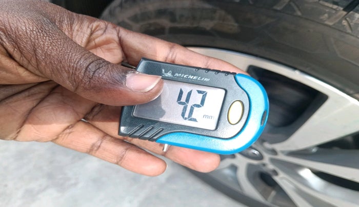 2014 Hyundai Verna FLUIDIC 1.6 VTVT SX, Petrol, Manual, 71,499 km, tyre