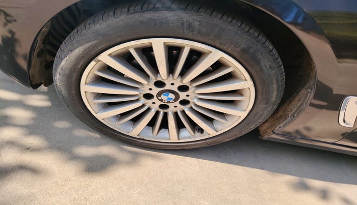 2014 BMW 3 Series 320D GT LUXURY LINE, Diesel, Automatic, 1,56,770 km, tyre