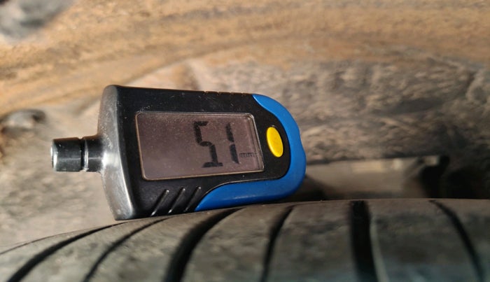 2014 BMW 3 Series 320D GT LUXURY LINE, Diesel, Automatic, 1,56,770 km, tyre