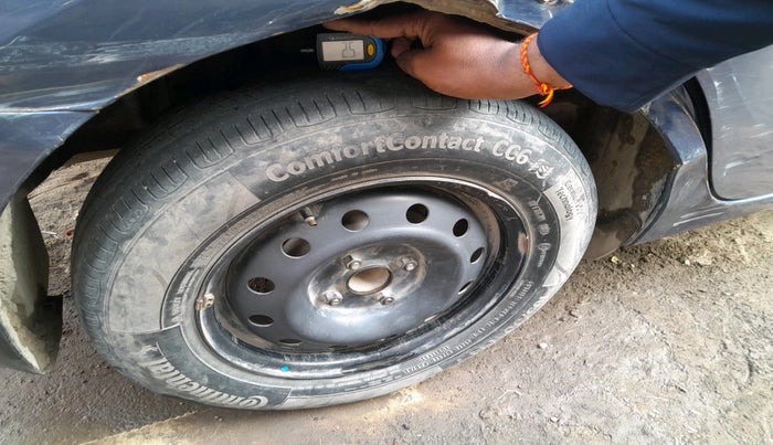 2018 Maruti Dzire VXI, Petrol, Manual, 1,29,008 km, tyre