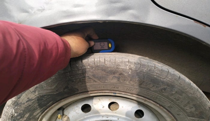 2012 Maruti Wagon R 1.0 LXI, Petrol, Manual, 73,086 km, tyre