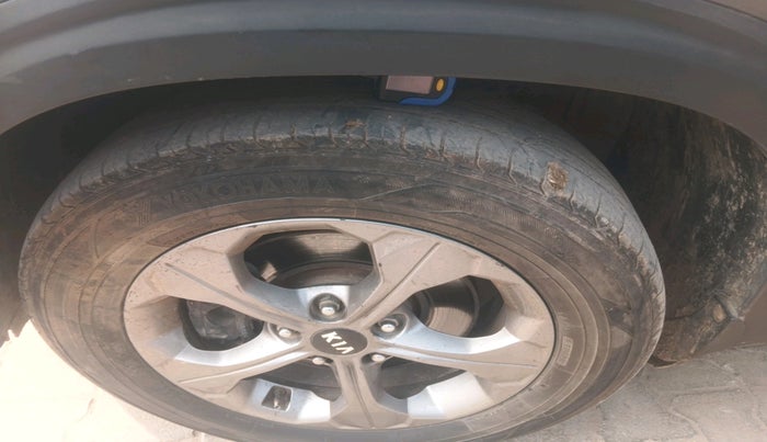 2019 KIA SELTOS HTK PLUS 1.5 DIESEL, Diesel, Manual, 1,67,351 km, tyre