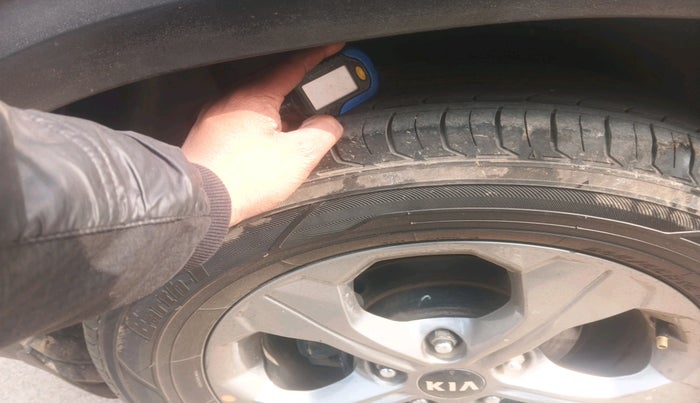 2019 KIA SELTOS HTK PLUS 1.5 DIESEL, Diesel, Manual, 1,67,351 km, tyre