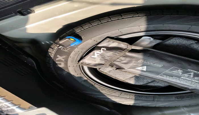 2025 KIA SYROS HTK (O) 1.0 Turbo 6MT, Petrol, Manual, 10,837 km, tyre