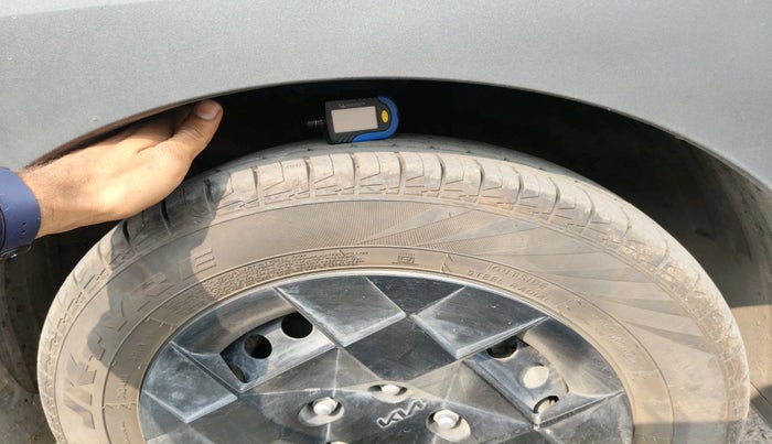 2025 KIA SYROS HTK (O) 1.0 Turbo 6MT, Petrol, Manual, 10,837 km, tyre