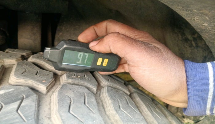 2012 Toyota Land Cruiser 4.2 LX 4X4, Diesel, Manual, 46,173 km, tyre