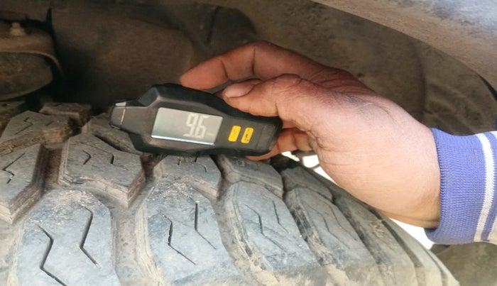 2012 Toyota Land Cruiser 4.2 LX 4X4, Diesel, Manual, 46,173 km, tyre