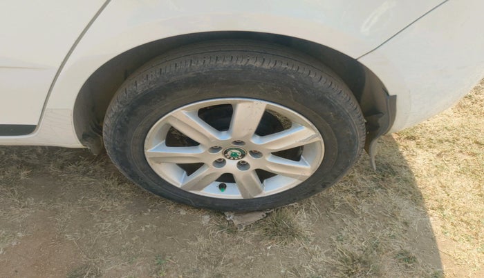 2012 Skoda Fabia AMBITION 1.2 TDI, Diesel, Manual, 1,02,555 km, tyre