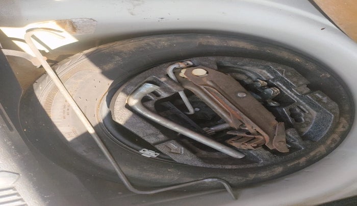 2012 Skoda Fabia AMBITION 1.2 TDI, Diesel, Manual, 1,02,555 km, tyre