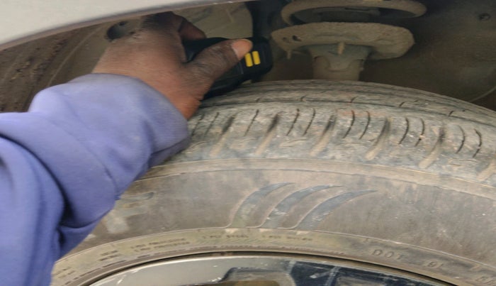 2020 KIA SONET HTK 1.2, Petrol, Manual, 43,644 km, tyre