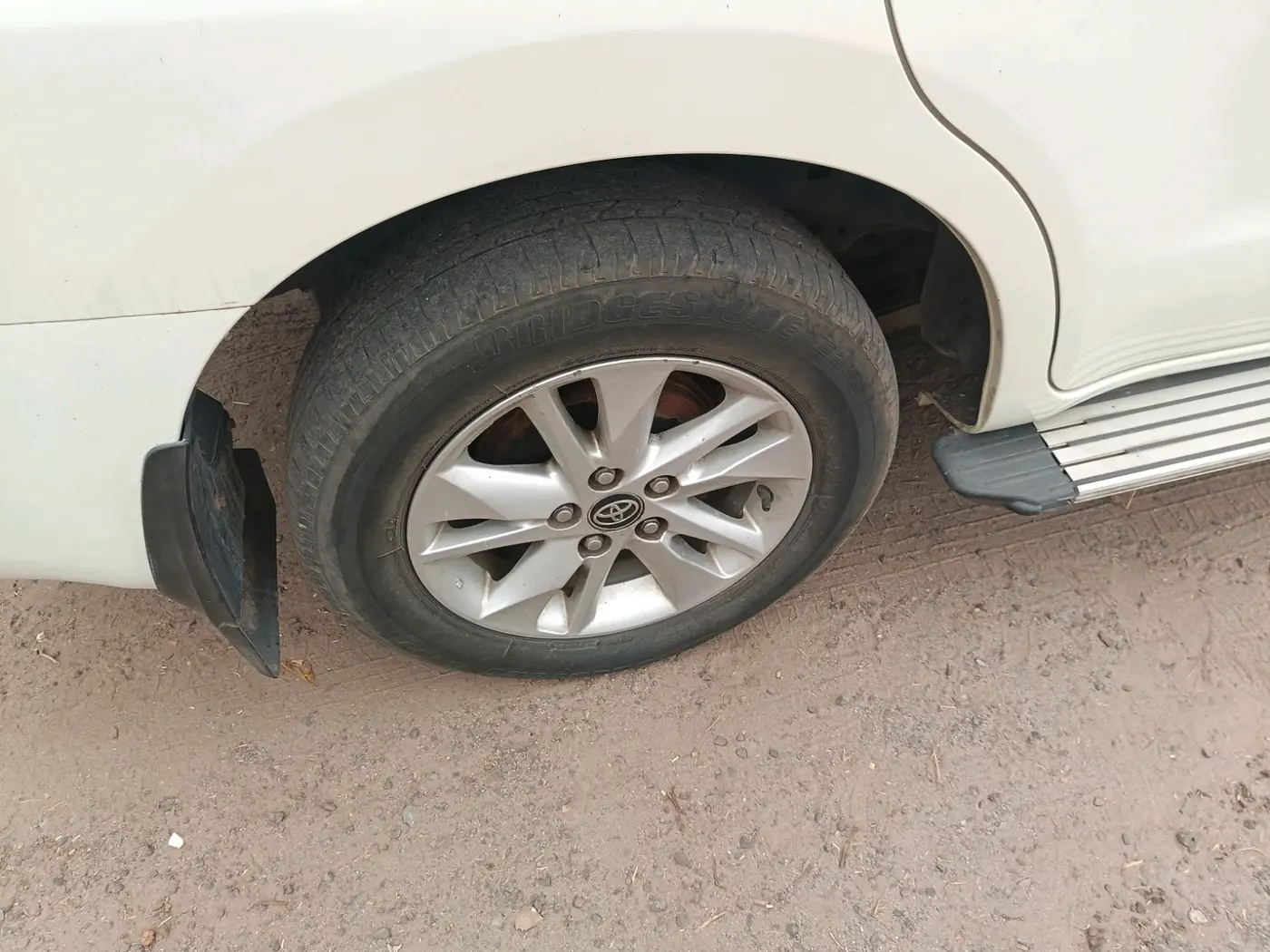 2018 Toyota Innova Crysta 2.4 VX 8 STR, Diesel, Manual, 1,22,580 km, tyre