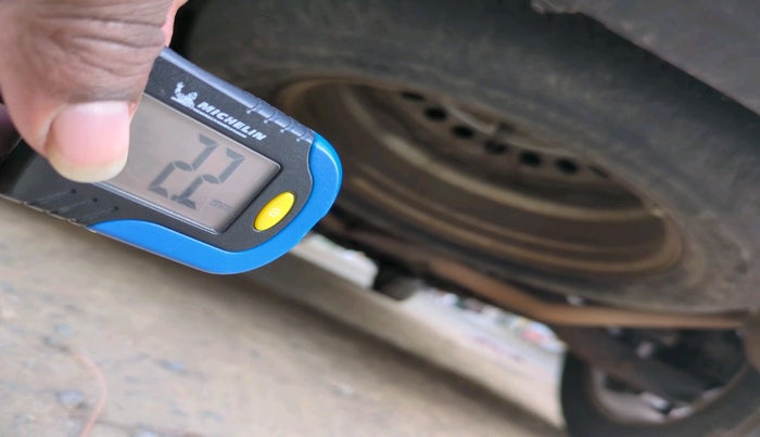 2018 Mahindra XUV500 W11, Diesel, Manual, 1,42,887 km, tyre