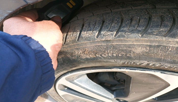 2020 Tata ALTROZ XZ PETROL, Petrol, Manual, 24,512 km, tyre