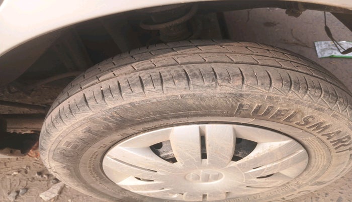 2021 Maruti Alto LXI O, Petrol, Manual, 28,538 km, tyre