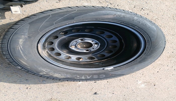 2023 Tata PUNCH ADVENTURE AMT, Petrol, Automatic, 51,534 km, tyre