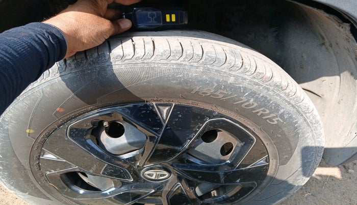 2023 Tata PUNCH ADVENTURE AMT, Petrol, Automatic, 51,534 km, tyre