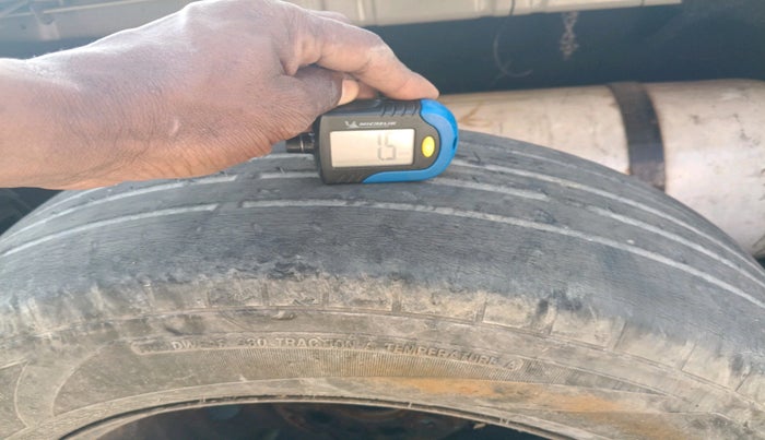 2011 Maruti SX4 VXI, Petrol, Manual, 70,275 km, tyre